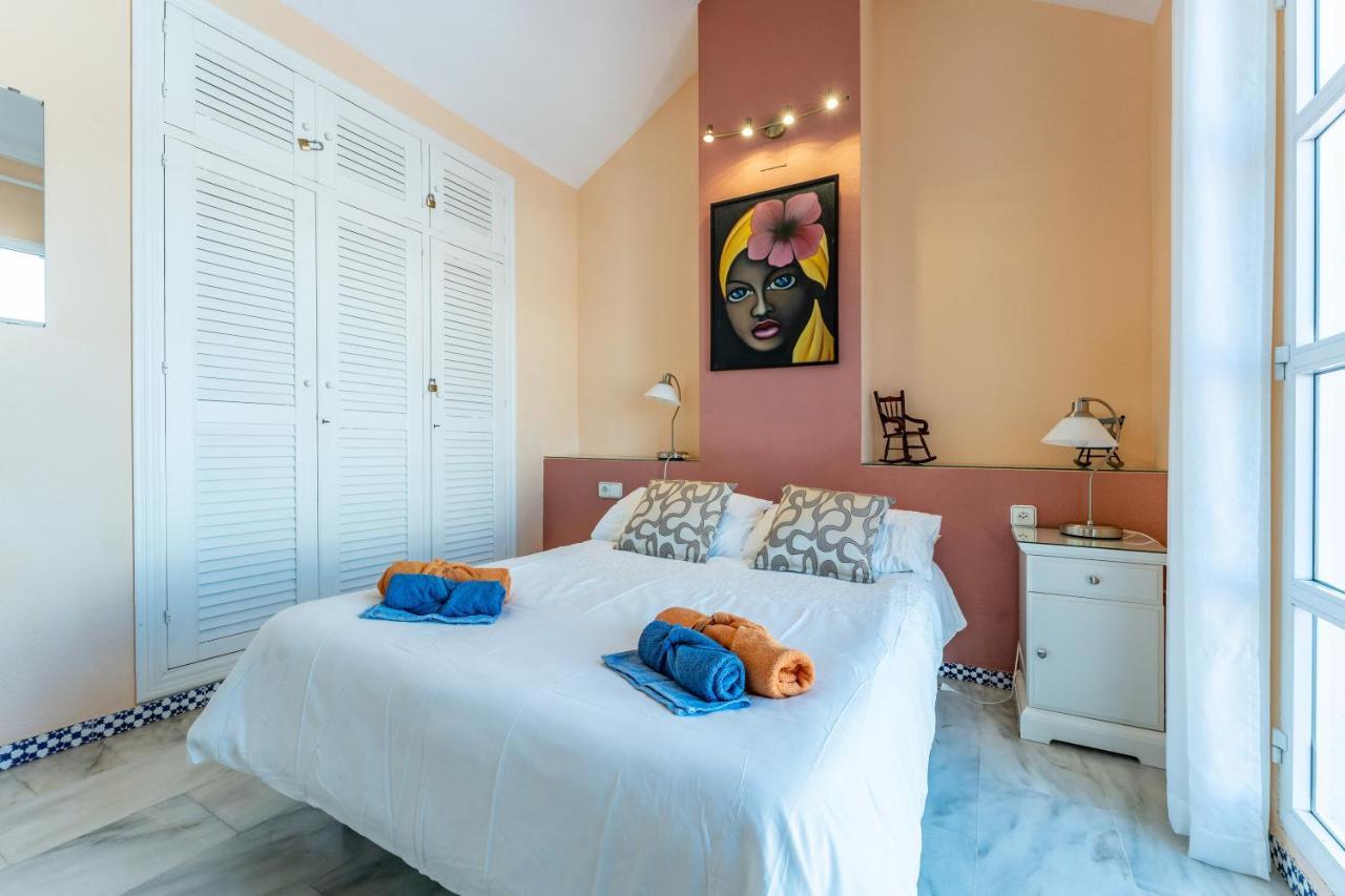 Townhouse Beachside ฟูเอนฮิโรลา ภายนอก รูปภาพ